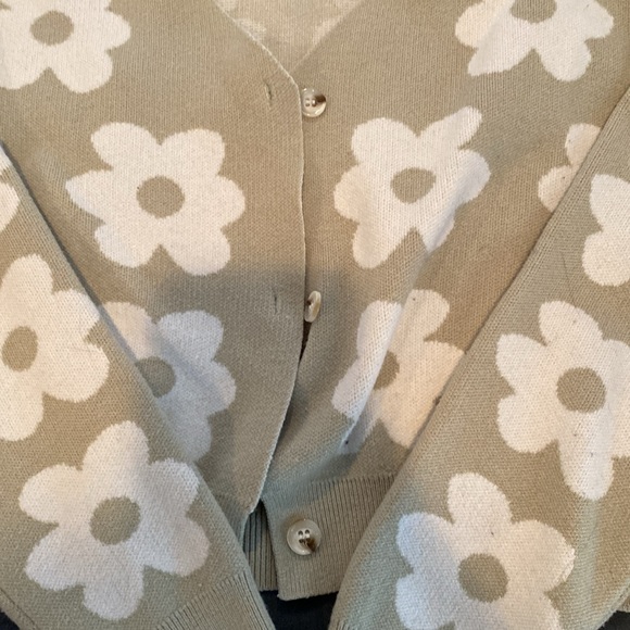 Cardigan - Picture 4 of 5